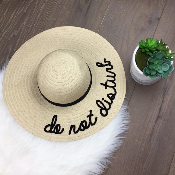 Accessories - New "Do Not Disturb" Sun Floppy Hat ✨